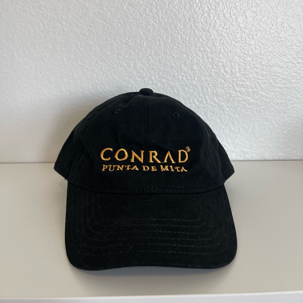 Conrad Punta De Mita Black Cap